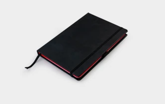 Schwarzer A5-Tageskalender im Hardcover mit Gummiband, Leseband und roten Buchblockkanten